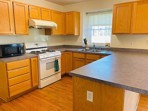 4th image of 1412 Eastbury Dr