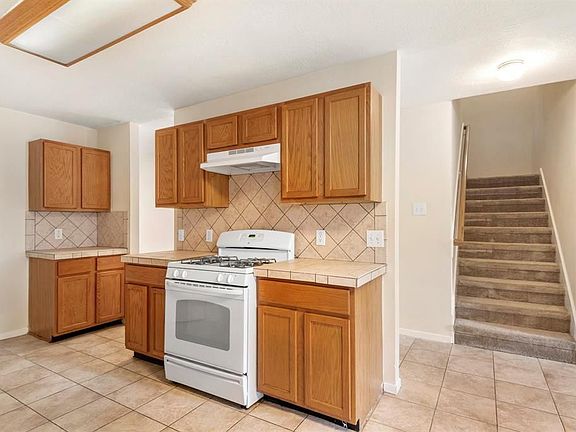 5th image of 7619 Sisterdale Dr