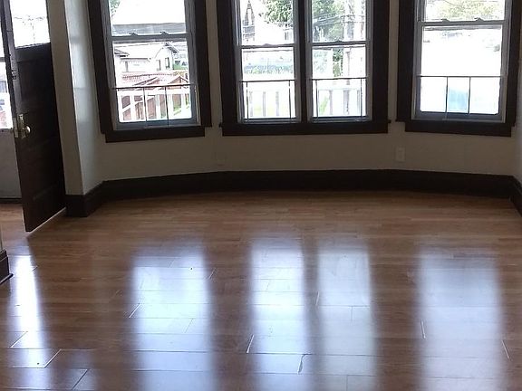2nd image of 115 Esser Ave