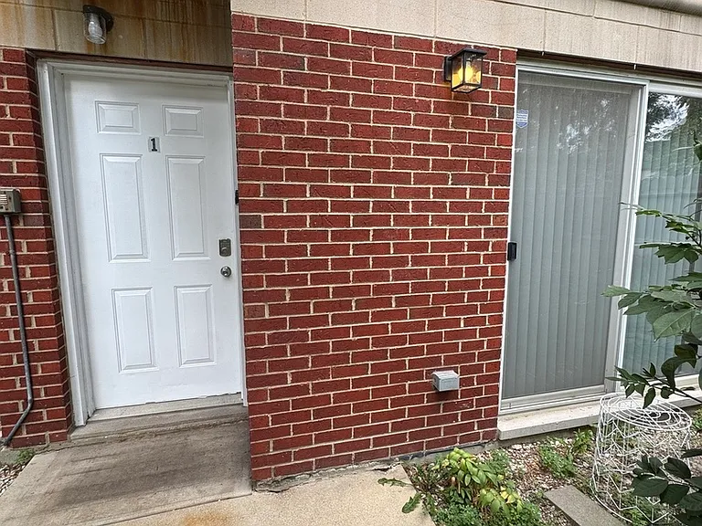 903 N Richmond St #1 — Photo 2