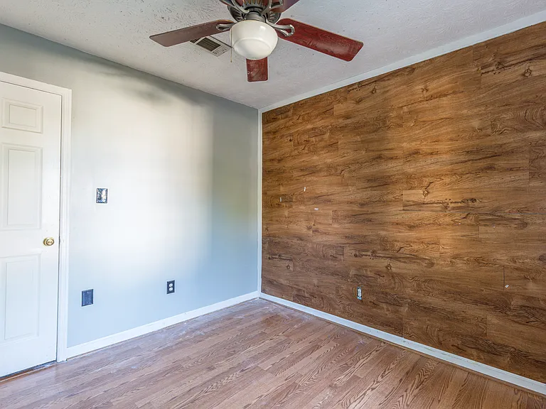 3061 Meadow Wood Ct — Photo 20
