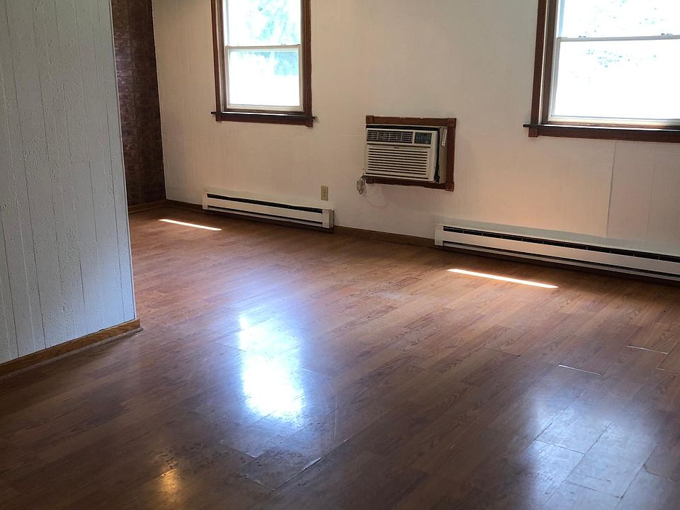 2nd image of 1916 Warren St #2