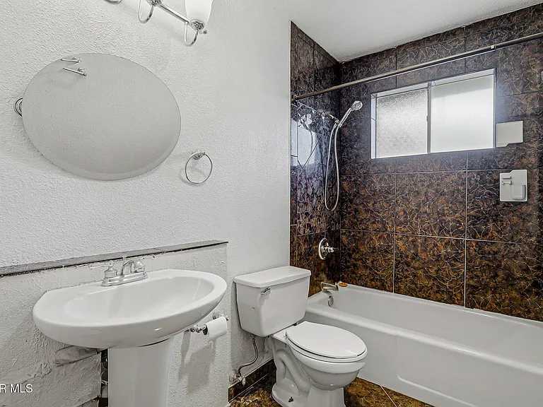 6613 Escondido Dr #B — Photo 14