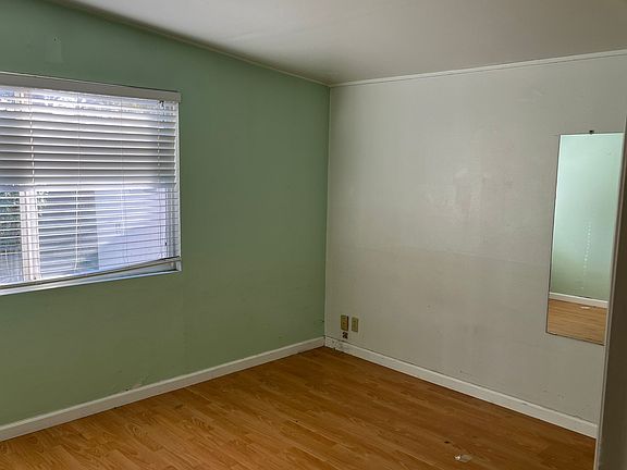 3rd image of 3538 Shafer Dr