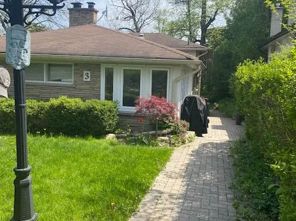 3 Donna Ct, Toronto, ON M2M 2C9