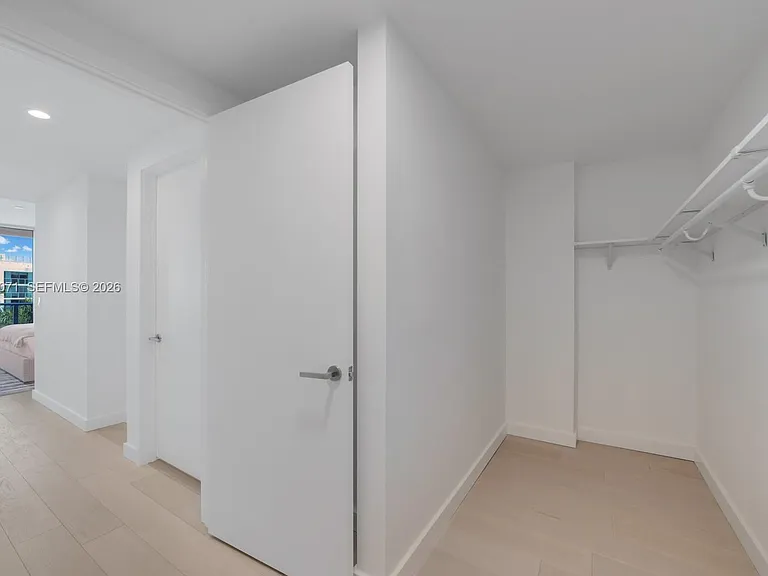 9221 E Bay Harbor Dr #610 — Photo 12