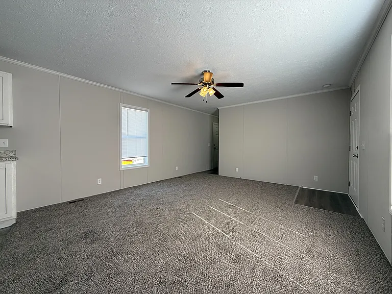 38000 Le Chateau Blvd #98 — Photo 9