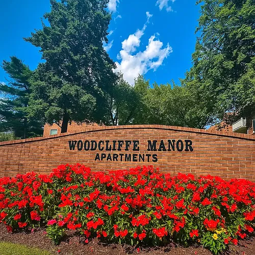 Woodcliffe Manor Apartments Photo 1