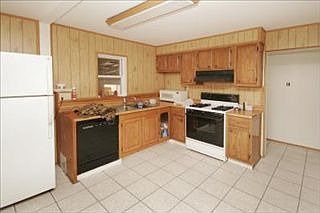 5th image of 153 Sigel Ave