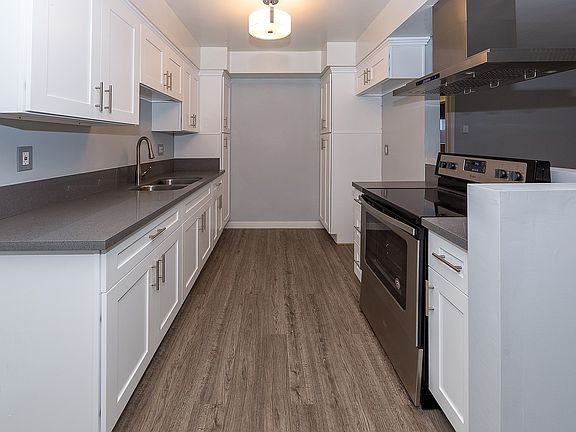 2nd image of 620 Coronado Ave APT 18