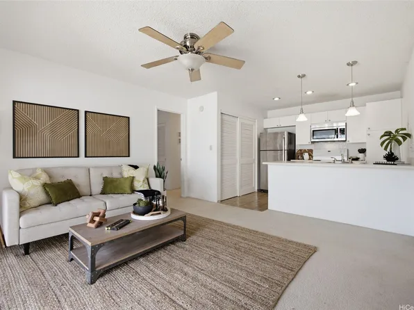 94-1097 Paawalu St APT U5, Waipahu, HI 96797