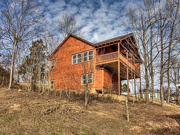 5th image of 3936 Valley View Dr