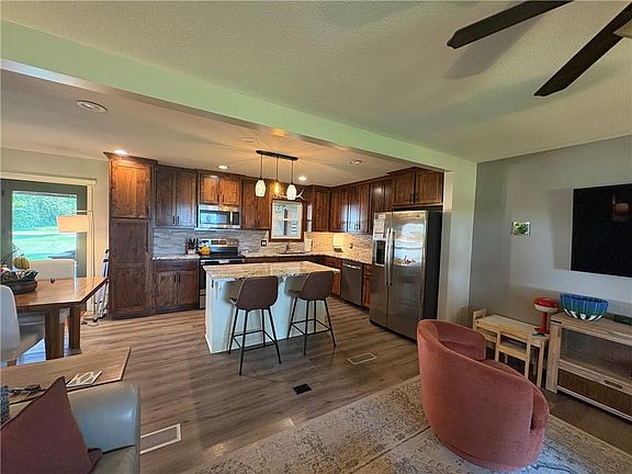3rd image of 13744 Archer Rd