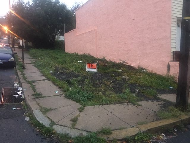 2nd image of 1728 Cotton St