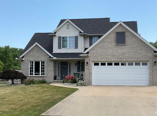 13320 Lighthouse Rd, La Salle, MI 48145