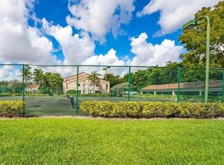 12172 Saint Andrews Pl APT 106, Hollywood, FL 33025