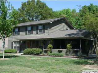 2004 Sherwood Dr SE, Decatur, AL 35601