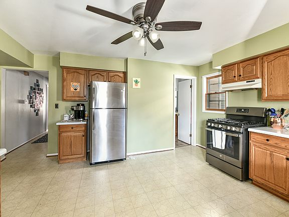 2nd image of 817 Arcadian Ave #1