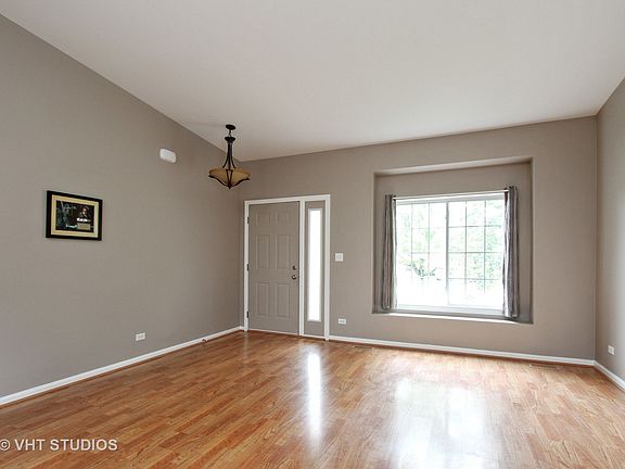 4th image of 1031 Martingale Ln