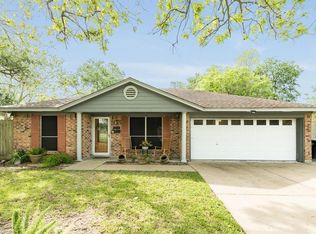 1705 Sherwood Cir, Alvin, TX 77511