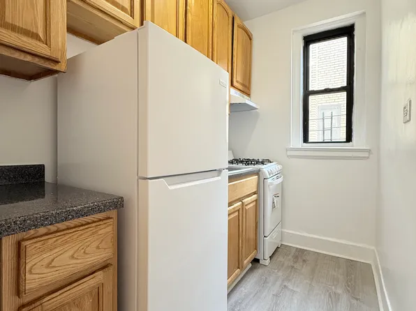 35-54 83rd Street image 5 of 9