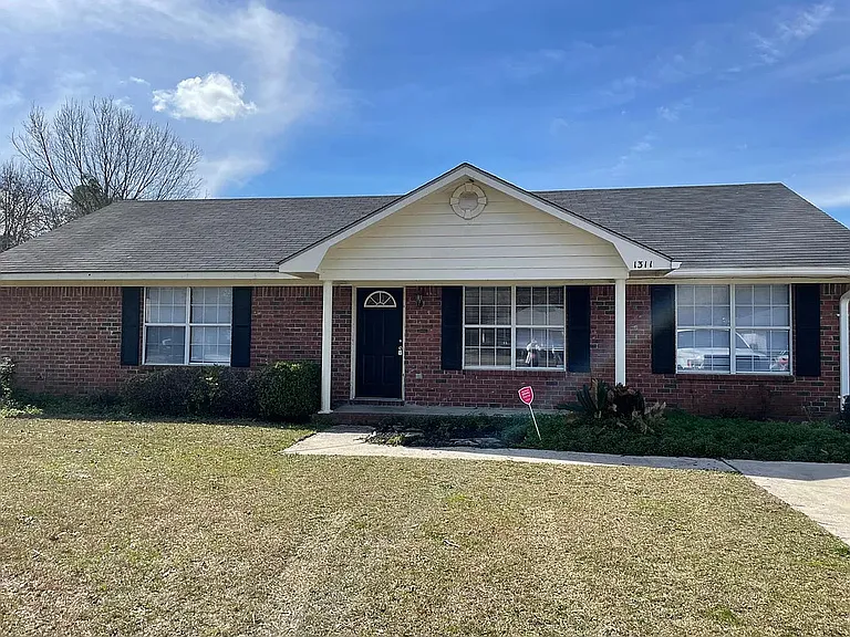 1311 Loblolly Dr — Photo 1