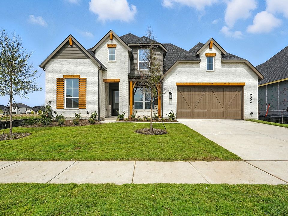 1st image of 2352 Flora Dr