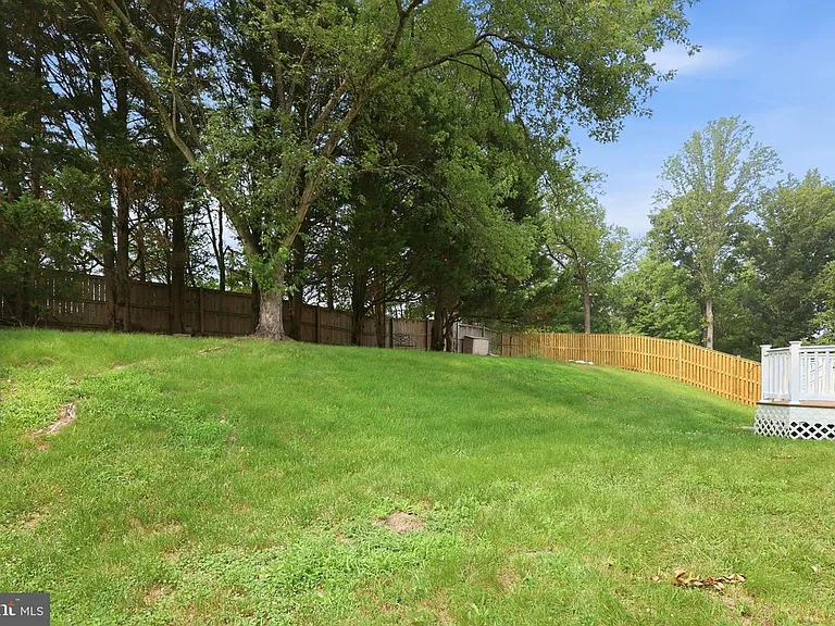 7690 Green Garland Dr — Photo 21