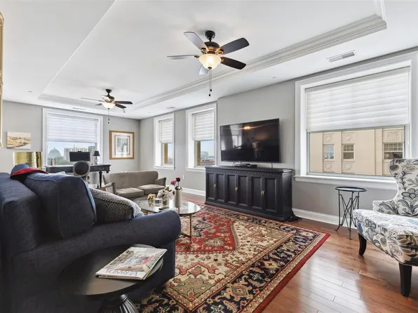232 N Kingshighway Blvd APT 1110, Saint Louis, MO 63108