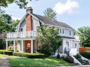 220 Thompson Shore Rd, Manhasset, NY 11030