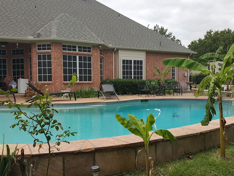 2nd image of 1981 Reynolds Dr