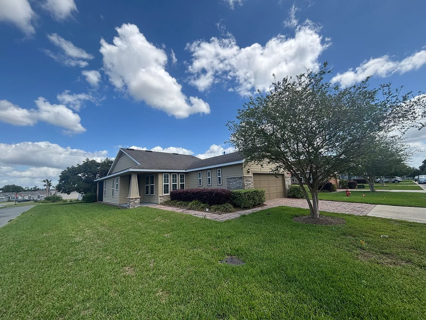 Beautiful move in ready, large 2/2 in Ocala Preserve - All ages area — Photo 1