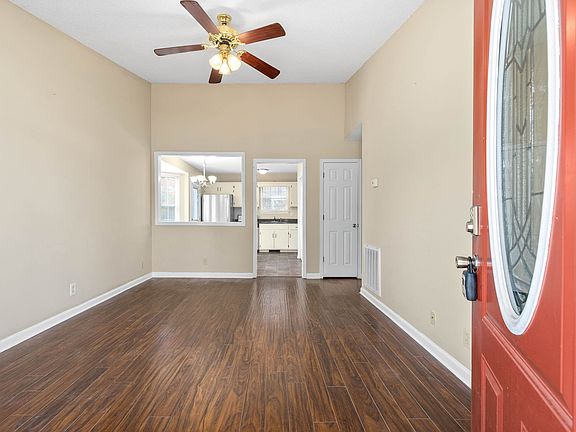 5th image of 2830 Summertree Ln