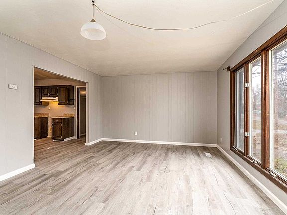 5th image of 407 Milster St