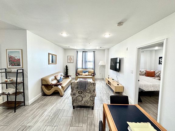 3rd image of 925 N Broad St #5E