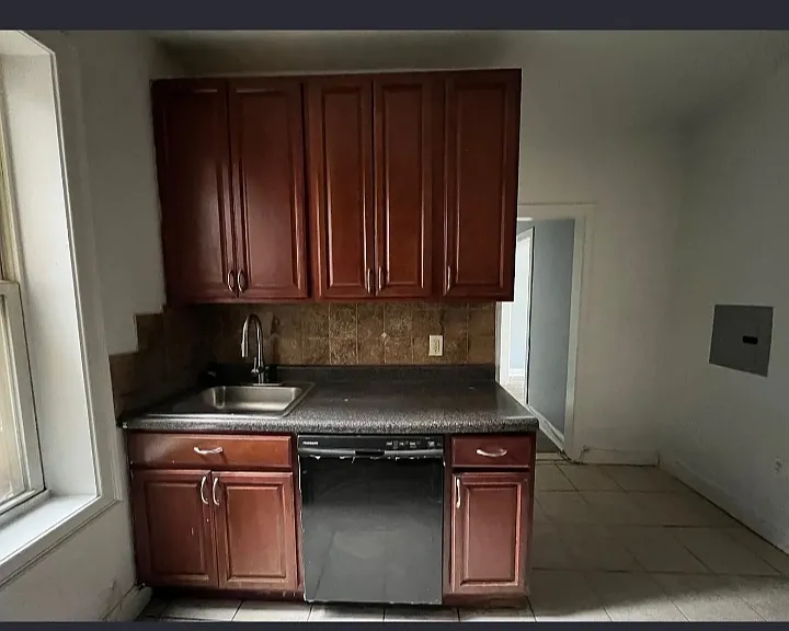 1084 Kennedy Blvd #A1 — Photo 1