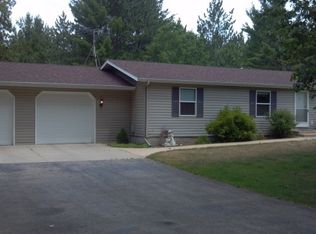 W5762 Blackhawk Rd, Wautoma, WI 54982