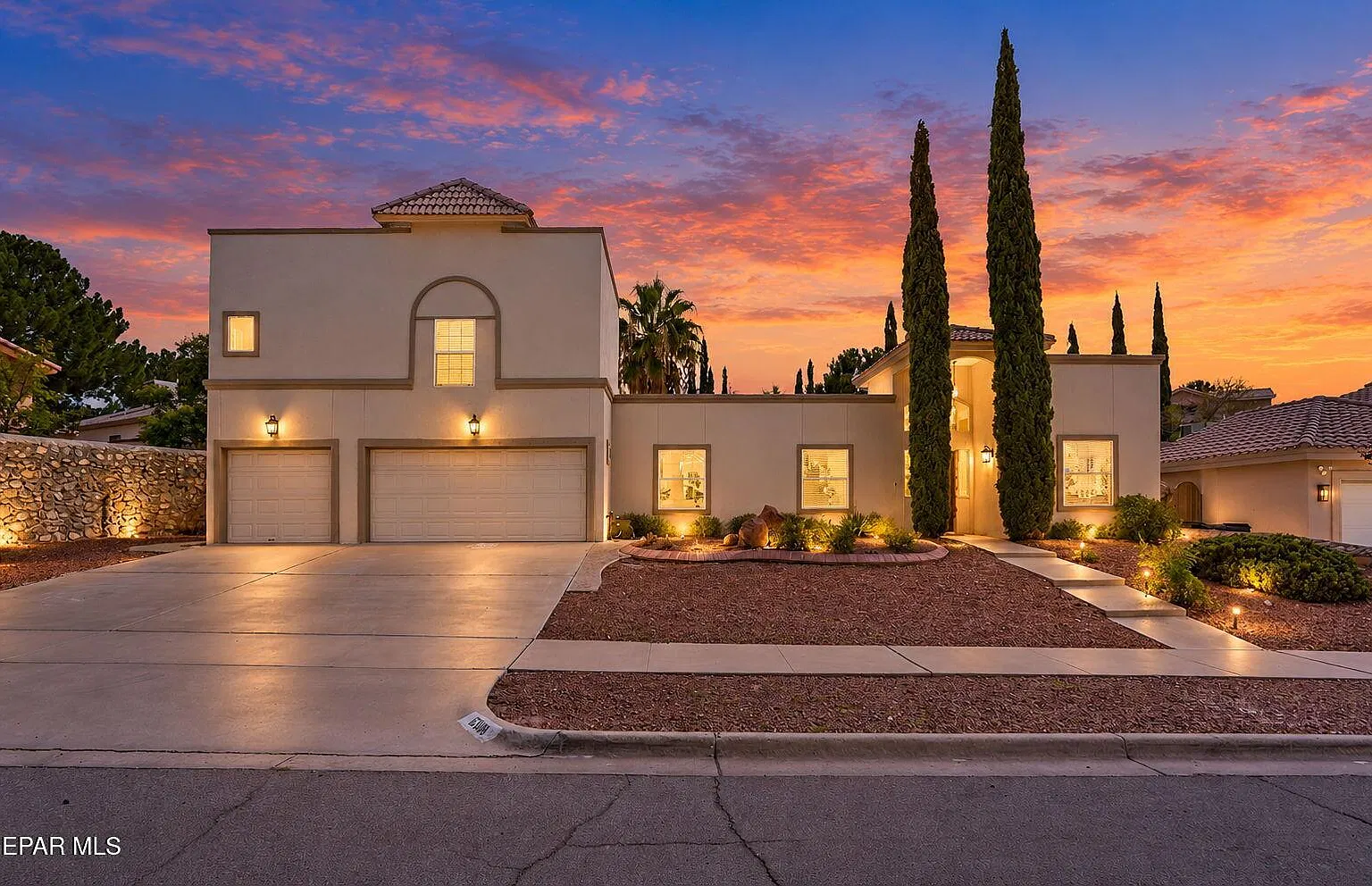 3 bed, 3.0 bath, 2639 sqft, $2,900 — Photo 1