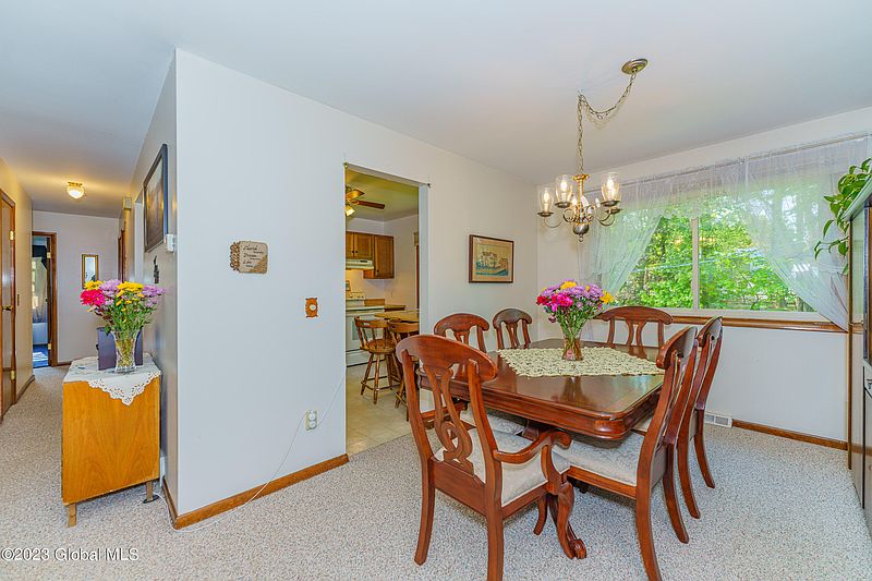 5th image of 12 Valley View Drive