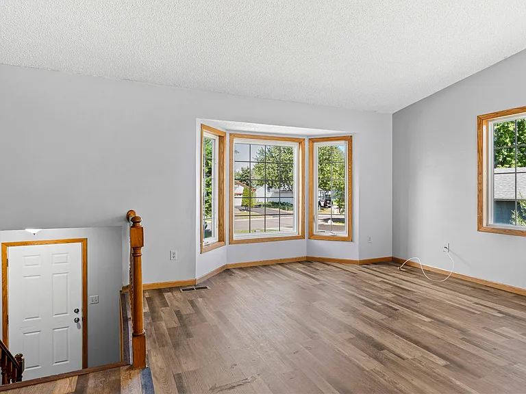 11874 Jonquil St NW — Photo 5