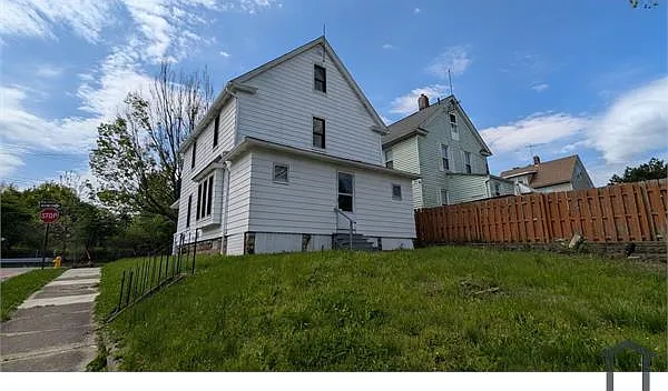 163 Russell Ave — Photo 39