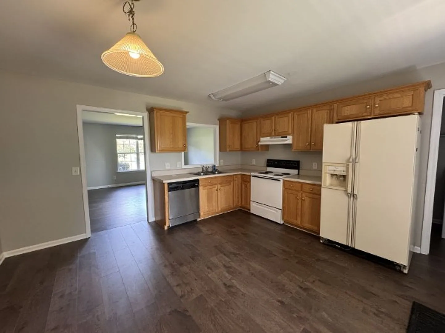 For Lease- 2 Bed Duplex In Lebanon! — Photo 2