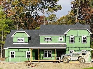 1 Norway Farms Dr, Norfolk, MA 02056