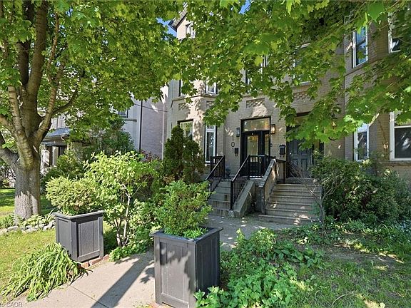 5th image of 101 Victoria Ave S
