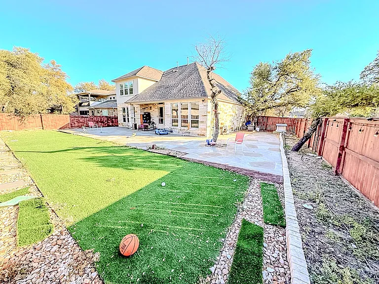 4301 Logan Ridge Dr — Photo 20