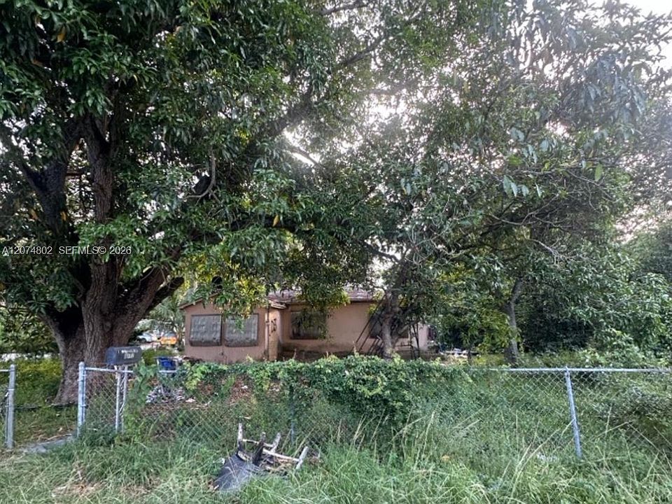1st image of 16550 NE 4th Ave