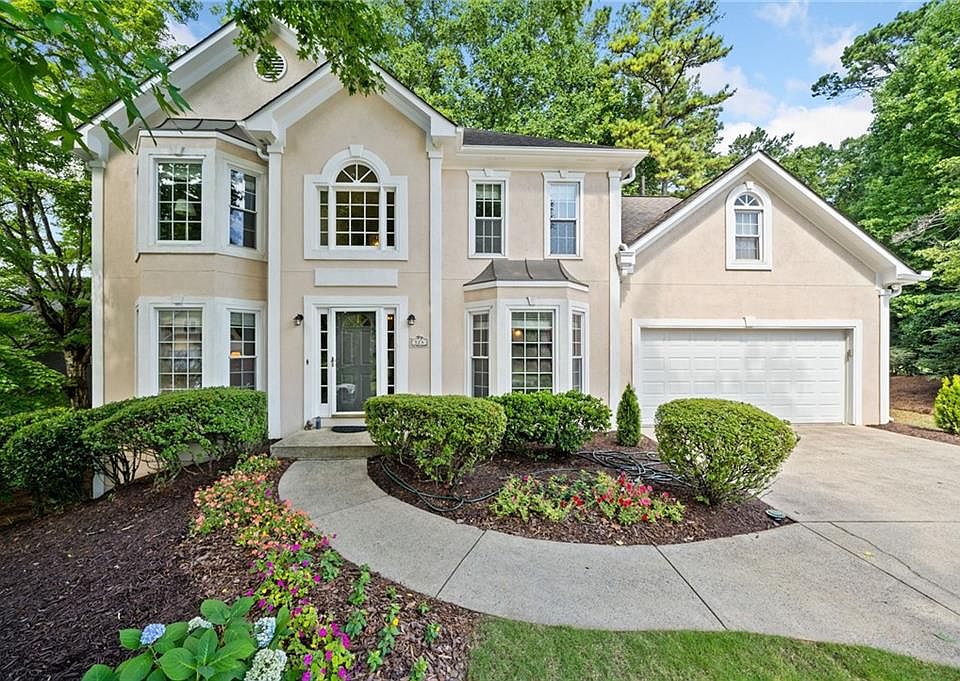 1st image of 524 Chapman Ln