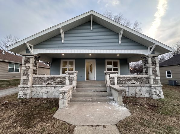 528 W Division St