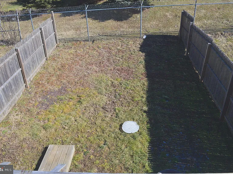 327 S Adams St — Photo 10