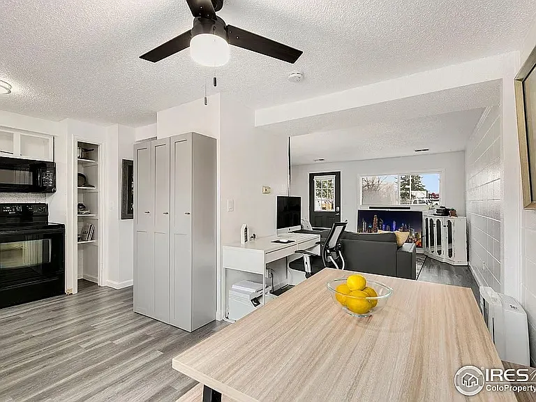 933 16th St SW #1 — Photo 5